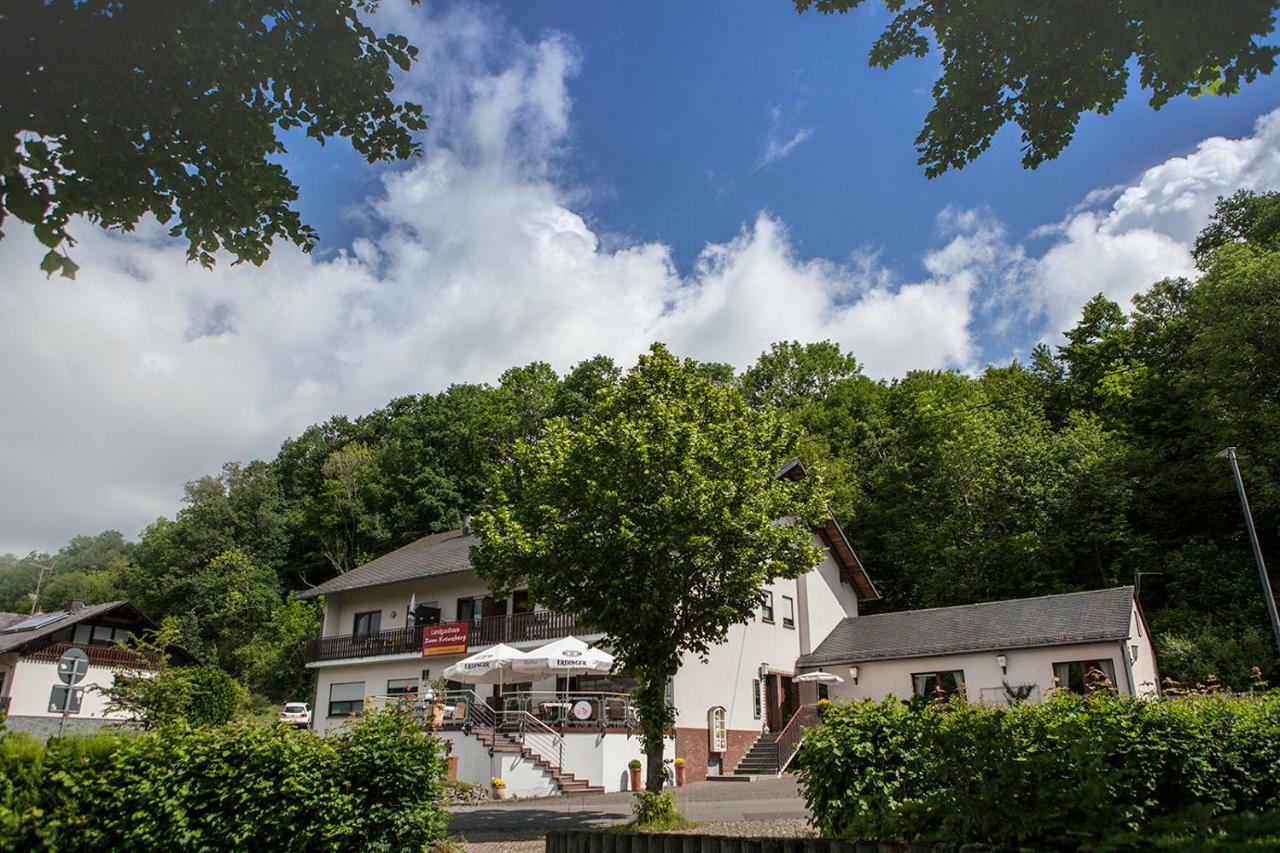 Landgasthaus Zum Kreuzberg Schonbach  Exterior photo